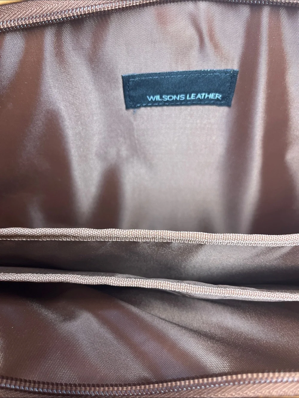 Wilsons Tan Leather Messenger Padded Laptop Bag Briefcase Strap & Pockets NEW